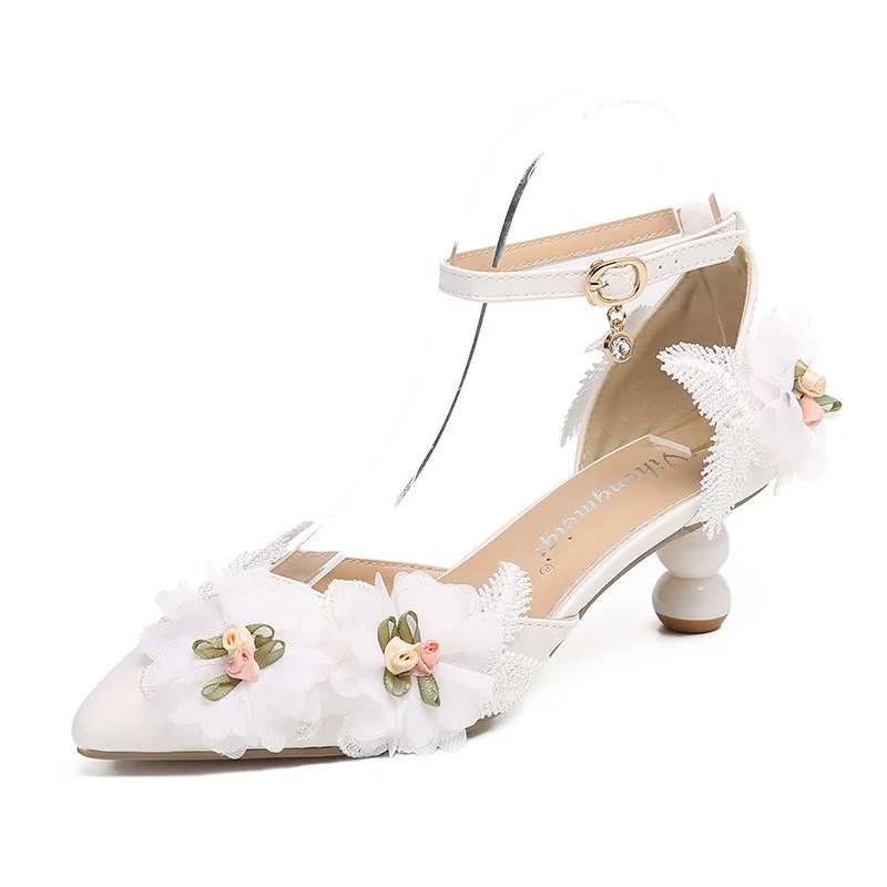 2026 Pointed White Flower Thin Heel Solid Color Viscose Shoe Buckle Low-Top Daily One-Size Fashion Shoes
