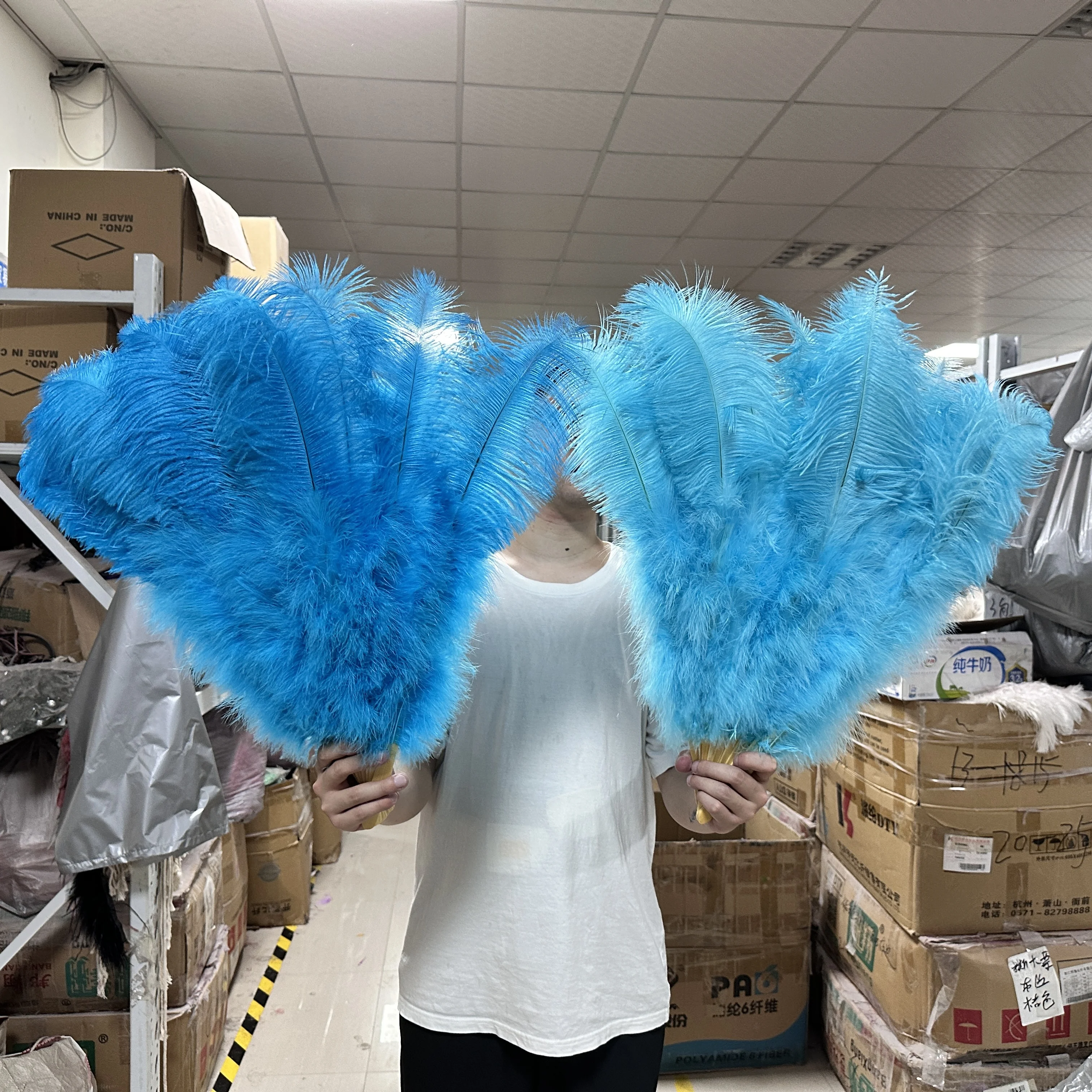 Fluffy Blue Ostrich Feather Fan 100/130CM Lake Blue 13 Bone Bamboo Plumes Fan for Wedding Carnival Dance Performance Accessories