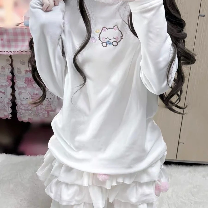 Image of Japanische Kawaii süße Lolita Frauen T-Shirts Y2k Harajuku Spitze Patchwork Katze Stickerei T-Shirts weiche Mädchen süße warme innen weiße Top