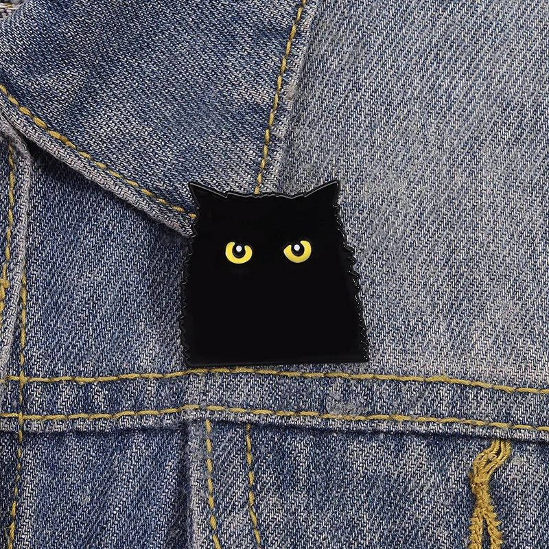 Pin de gatito de dibujos animados, bola de carbón negra, broche periférico, bolsa de ropa bonita, decoración, insignia de Metal, alfileres colgantes de joyería para mochilas