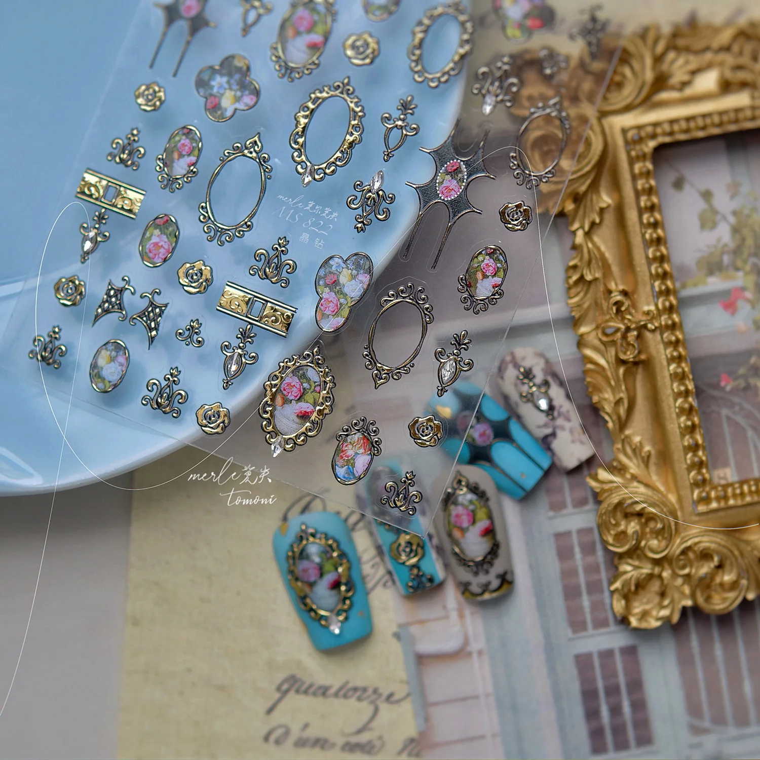 Adesivi per nail art floreali 5D di lusso Oro Argento Cornice in metallo stile cinese Strass di cristallo lucido Decalcomania per manicure autoadesiva