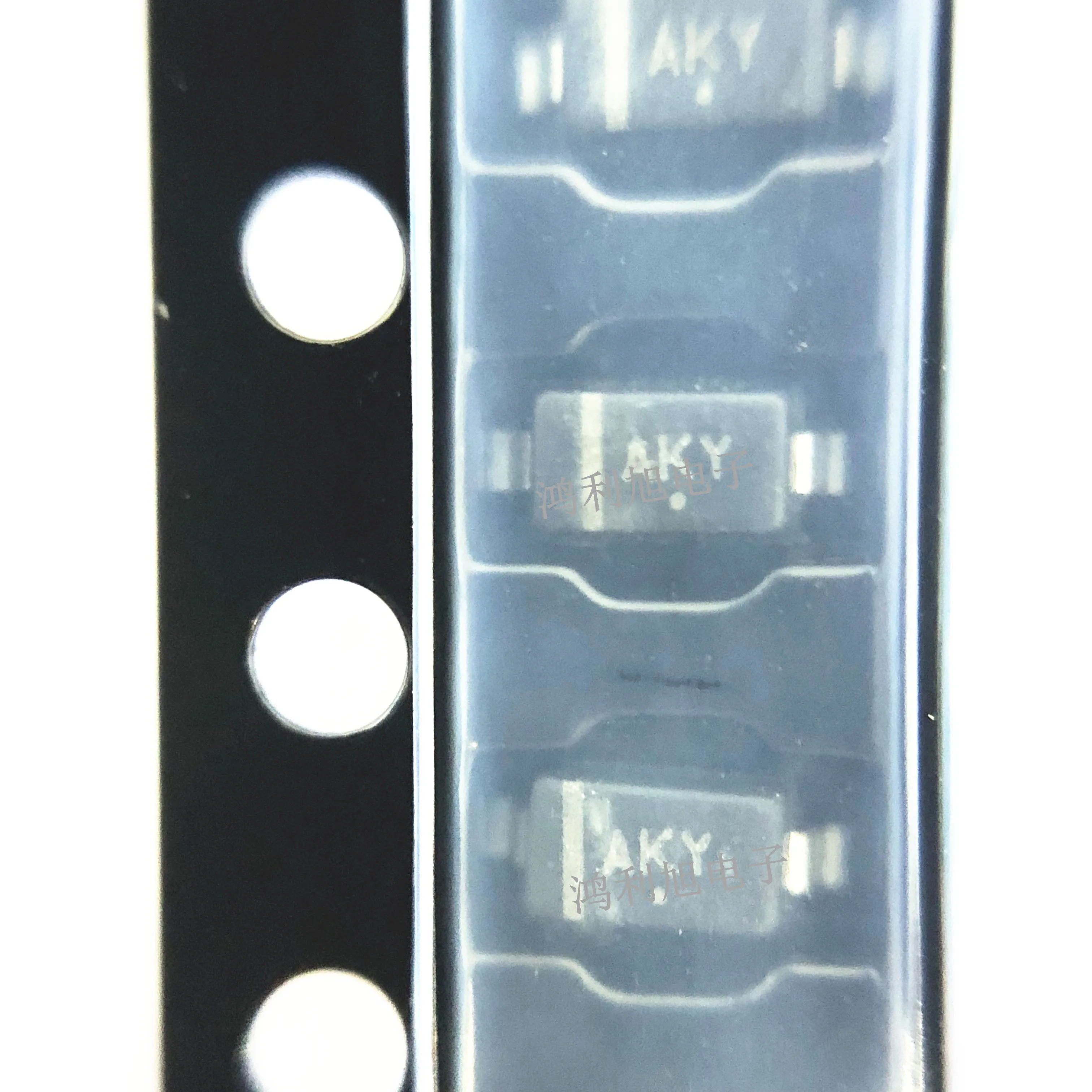 10PCS/Lot NSI45015WT1G NSI45015 MARKING: AK LED Driver 19.4uA Supply Current 2-Pin SOD-123 T/R