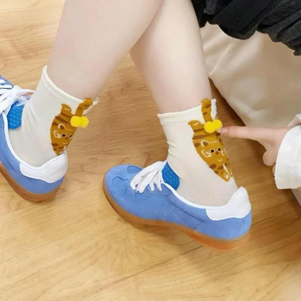 

5 Pairs Whimsical Soft Cartoon Cat Socks Fun Design Elastic 3D Cat Eggs Socks Sweat-Absorbing Comfortable Mid-Calf Socks Sports