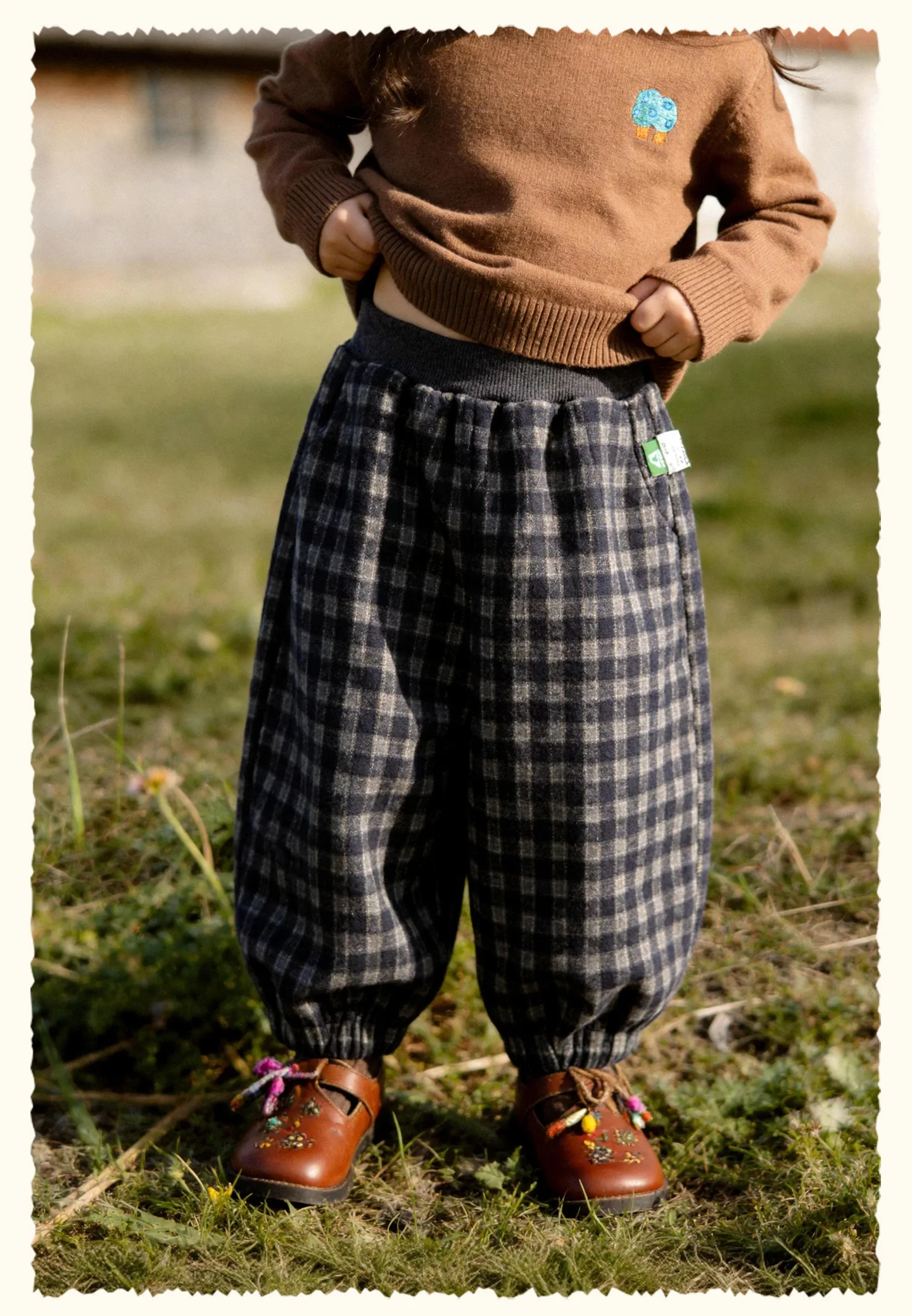 Amila 2026 Herbst Neue Kinder-Freizeithose Vintage Kariert Wolle-Optik Häschen-Applikation Laternenhose Modisch Bequem Tägliche Lange Hose – Detail 13