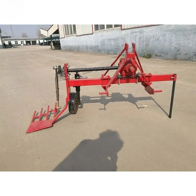 Tractor hanging onion hoist, three-point hanging green onion picker, small agricultural greenhouse onion and ginger harvester