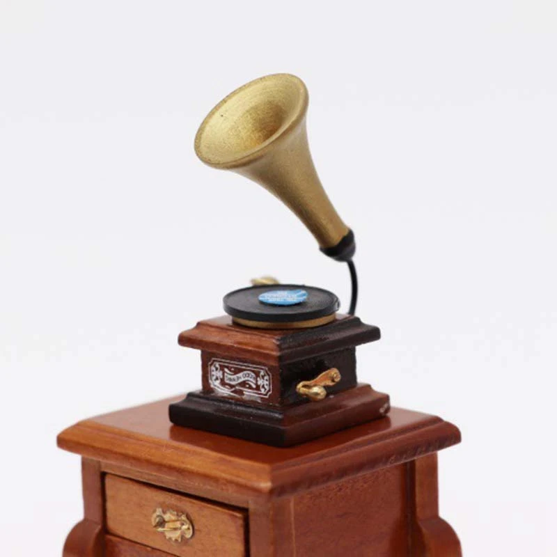 Maison de courses l'inventaire, phonographe vintage, gramophone, tourne-disque, meubles à l'ancienne, accessoires, 1:12