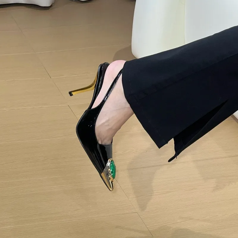 

2025 Hot Selling Metal Pointed High Heels Women's Wine Red Lacquer Leather Shallow Mouth Fine Heels Banquet Single Shoes