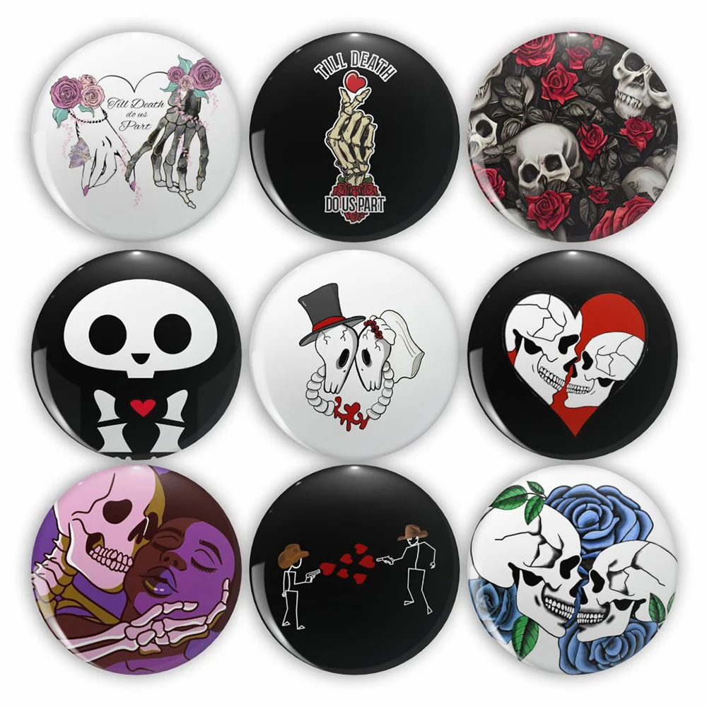 Fashion Skull Love Tinplate Brooches Funny Skeleton Bride Groom Button Pins Lover Heart Lapel Badges Backpack Jewelry Gifts