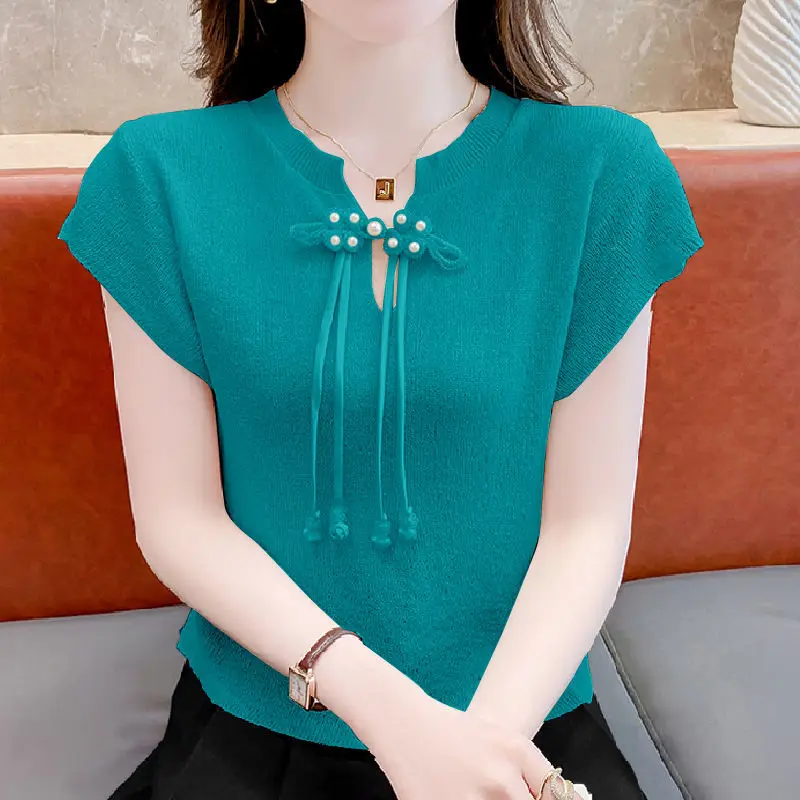 

Женская одежда, новинка лета 2025 года, свободные корейские топы, универсальные футболки, элегантные трикотажные футболки с v-образным вырезом и пуговицами, расшитые бисером, на шнуровке