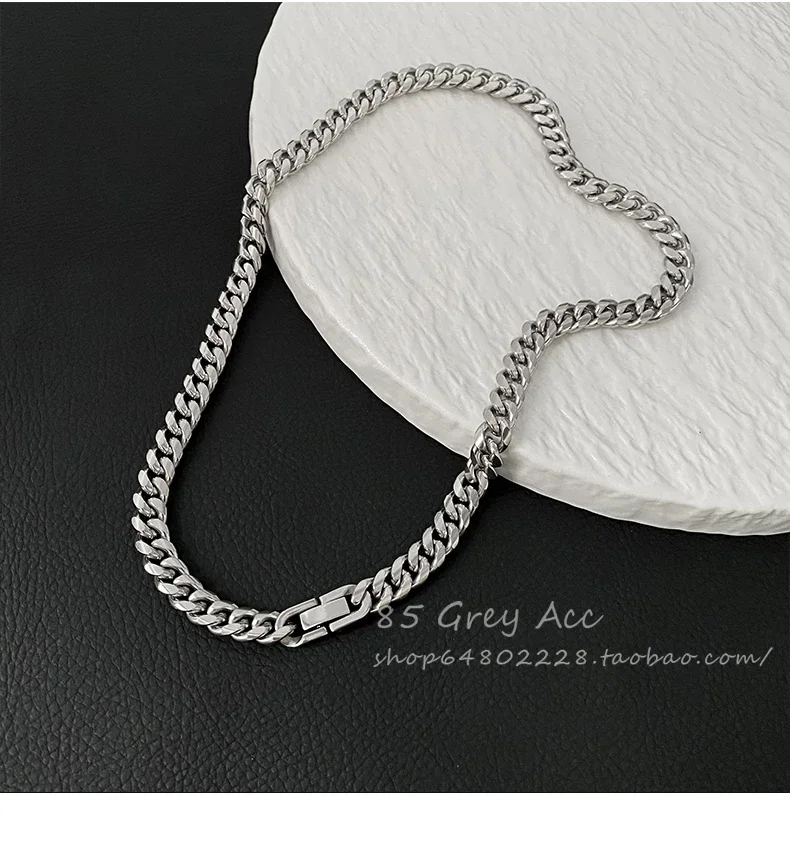 2024 Classic Fashion Black Buckle Chain High Quality Men Women Silvery Buckle Chain