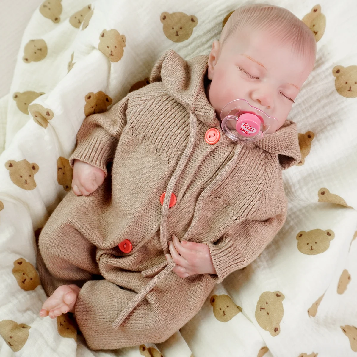 

Baby Doll Newborn Real Life Doll with Poseable Limbs and Feeding Kit Suitable for Children High Quality 3D Skin Gift DIY Toys
