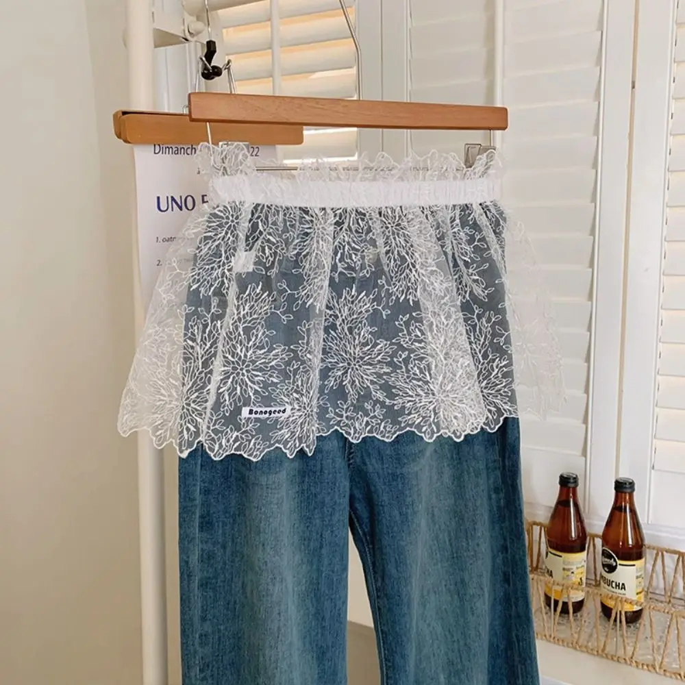 minissaias-femininas-de-renda-branca-estilo-balletcore-com-cordoes-bordado-e-babados-estilo-coreano