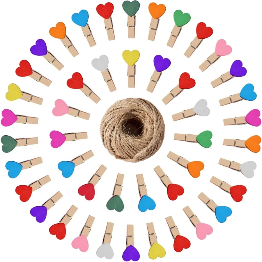 

100 шт., маленькие заколки в форме сердца для подвешивания фотографий, 1,4 яч, деревянные прищепки для рукоделия с джутовым шпагатом 100 футов, мини-зажимы для фотографий, 10 цветов