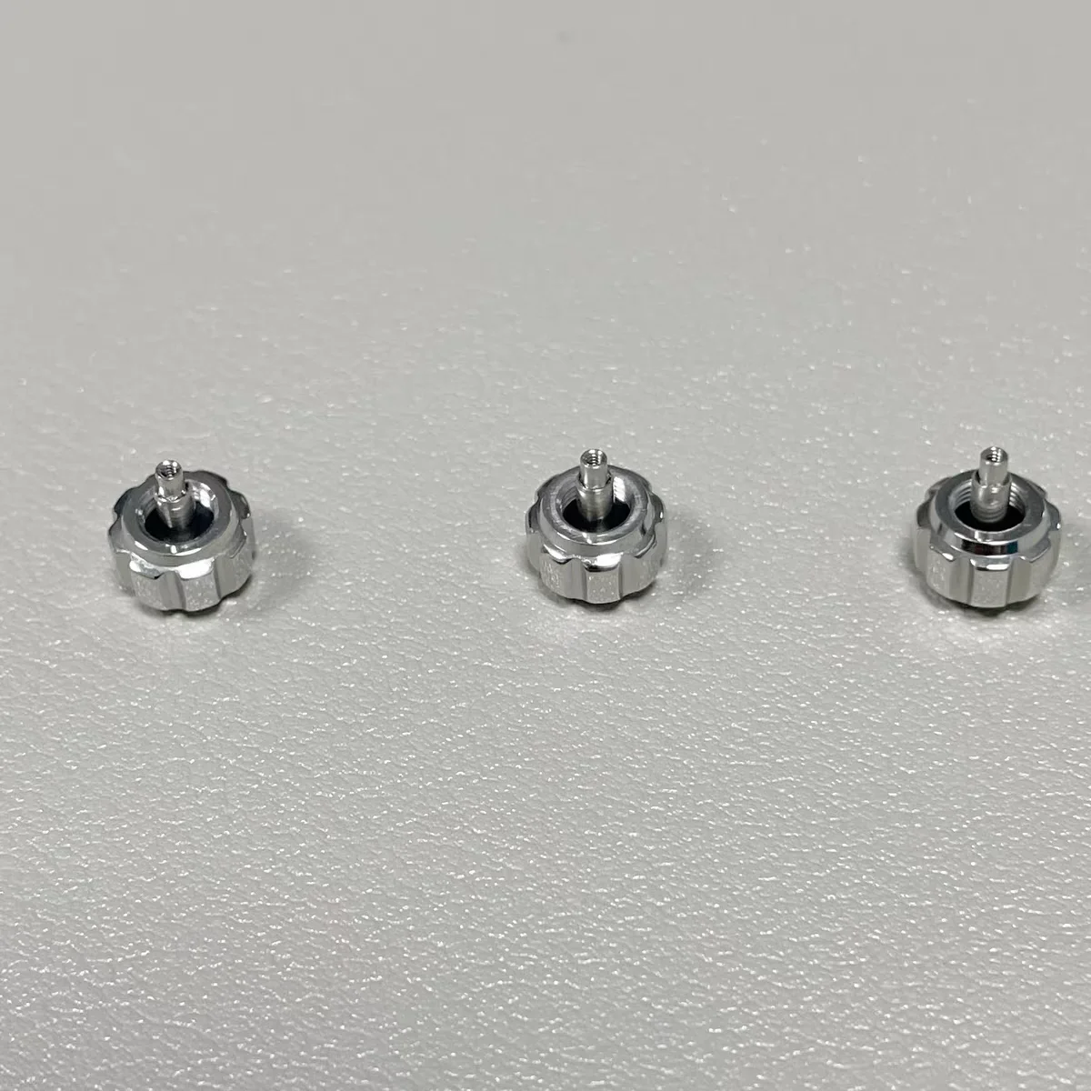 Pulsante corona orologio in acciaio inossidabile per parti di orologi aftermarket AQUIS 01 733 7730 4135