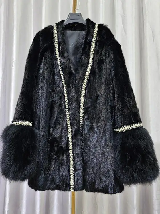 Neuer Xiaoxiang Feng Shui Nerzfell mittellanger Stil junger und modischer warmer Pelzmantel für Frauen