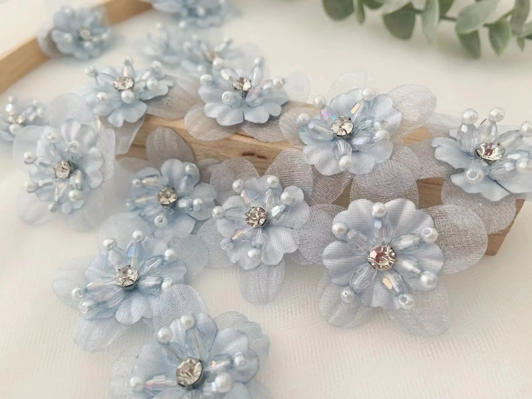 5 قطع أوف وايت 3D الزهور الخرز زين حجر الراين الأزهار التصحيح للملابس DIY، الزفاف ديكور ملون، الوردي، الأزرق، البيج
