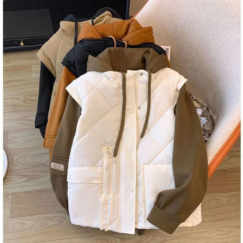เสื้อโค้ทแฟชั่นฤดูหนาวปี 2025 แบบต่อผ้าหนา อุ่นสบาย สไตล์ยุโรป มีฮู้ด ดีไซน์สองชิ้นในตัวเดียว ผ้าฝ้าย สำหรับผู้หญิง
