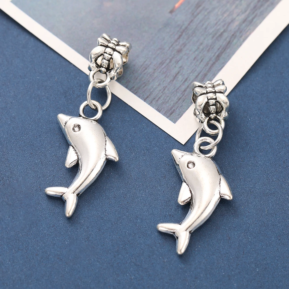 5/10 Uds. Colgante clásico chapado en plata con forma de delfín, llavero, pulsera, collar, moda, serie con diseño marino, cuentas de animales, acceso DIY