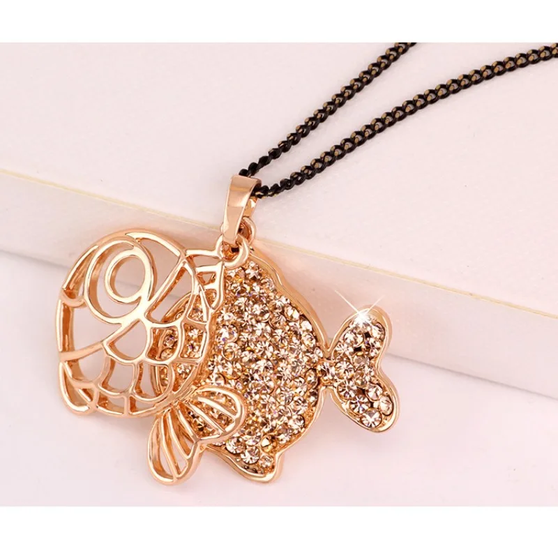 

Goldfish sweater chains, women's pendants and accessories, long and personalized necklaces