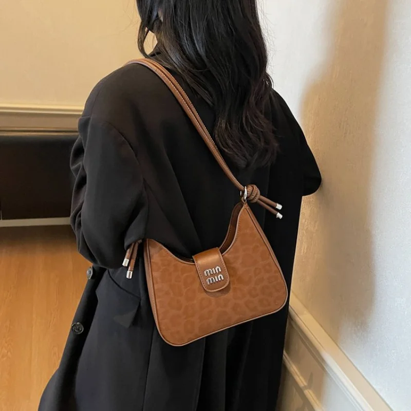 Sac fourre-tout Unique minimaliste haut de gamme pour femmes à la mode avec cuir de couleur unie et parfait pour les affaires