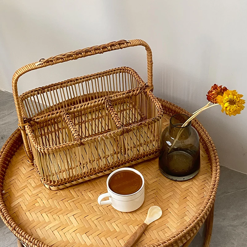 

Simple Fruit Baskets Handmade Bamboo Weaving Pastry Tray Hollowed Out Breathable Bread Baskets Multigrid Practical Organize Box