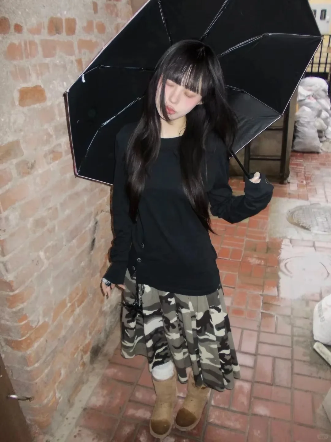 Y2K Schwarzes Langarm-Oberteil für Damen, Vintage-Stil mit seitlichen Knöpfen, asymmetrischem Saum, lässige Gothic-Bluse, schmal geschnitten, ästhetische Streetwear – Detail 8