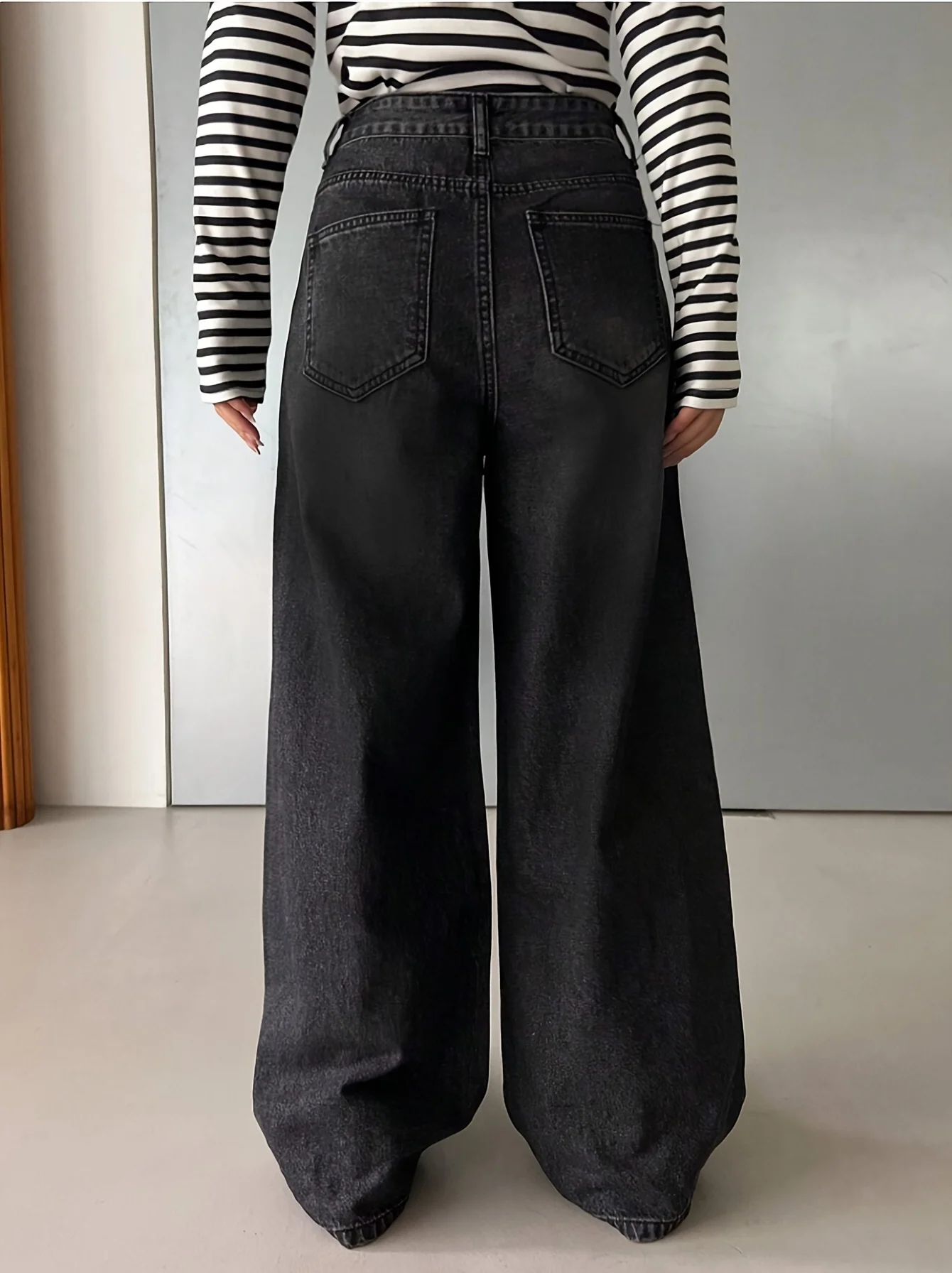 

Y2k Jeans For Woman Blue Washed Distressed Denim Wide Leg Trousers Casual Fashion With Pearl Embellishment 2024 Trendy