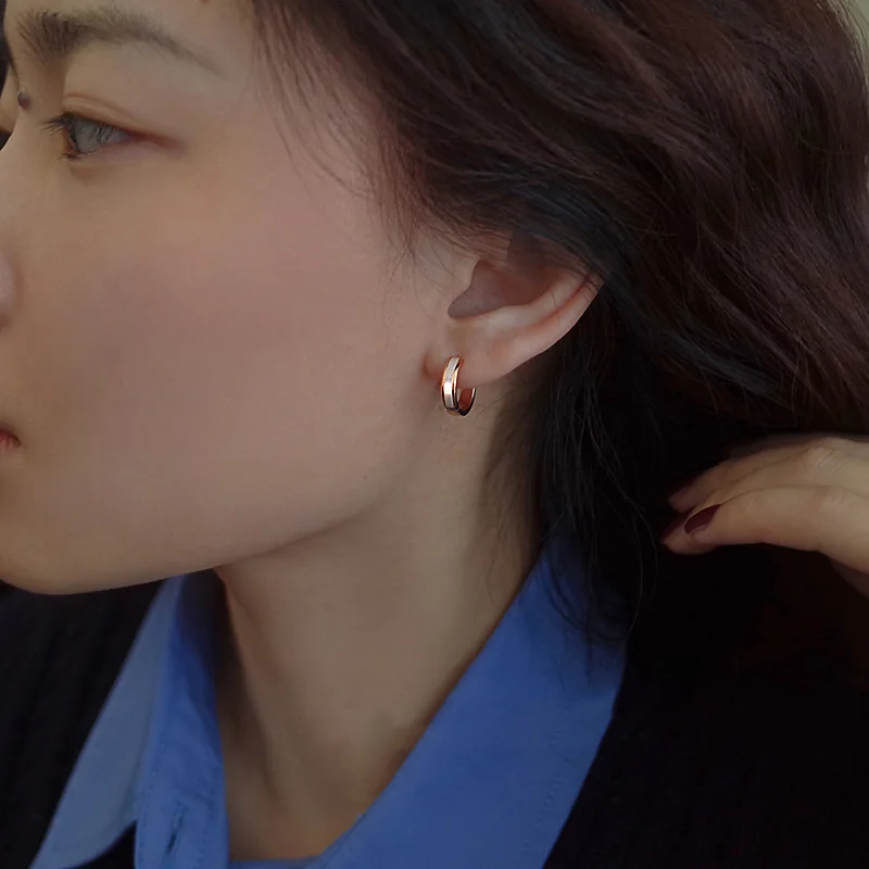 Fashion Simple Design Shell Round Hoop Earrings for Women Girls Korean Charm Versatile Jewelry Geometric Accessories Gift