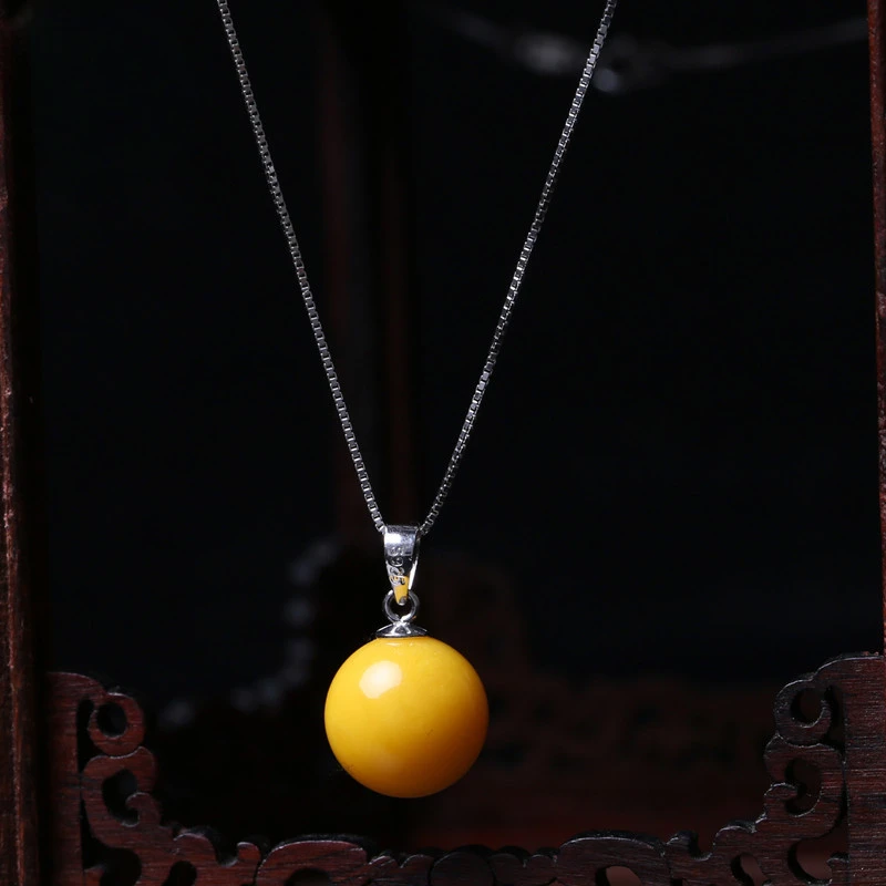 Old Honey Wax Pendant Women's Short Amber Pearl Chicken Oil Yellow Collar Chain