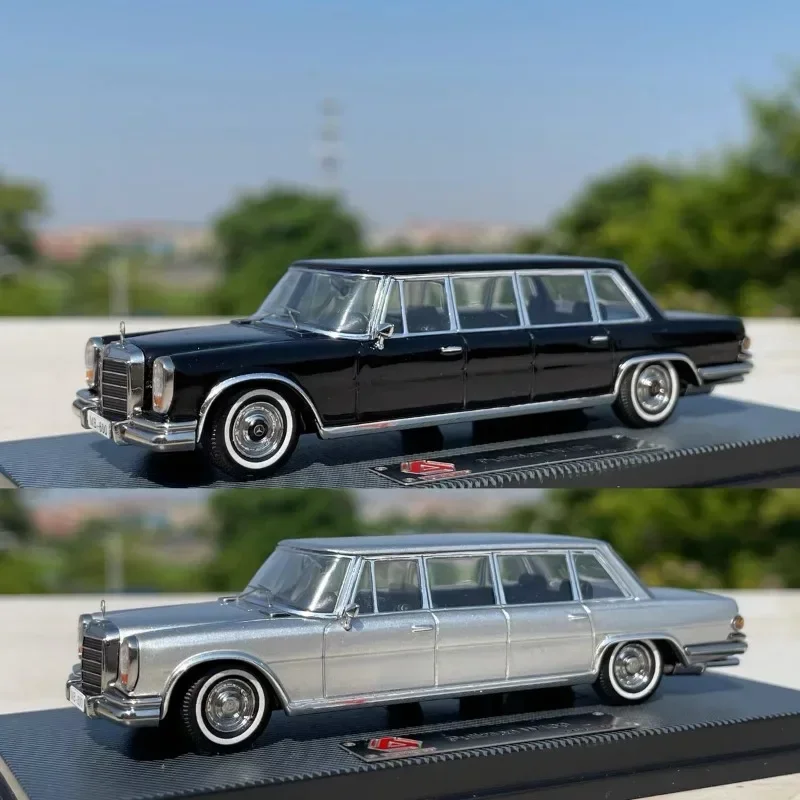 1:64 Mercedes-Benz Pullman 600 diecast alloy car model, children\'s collection of decorative toys, holiday gifts for friends.