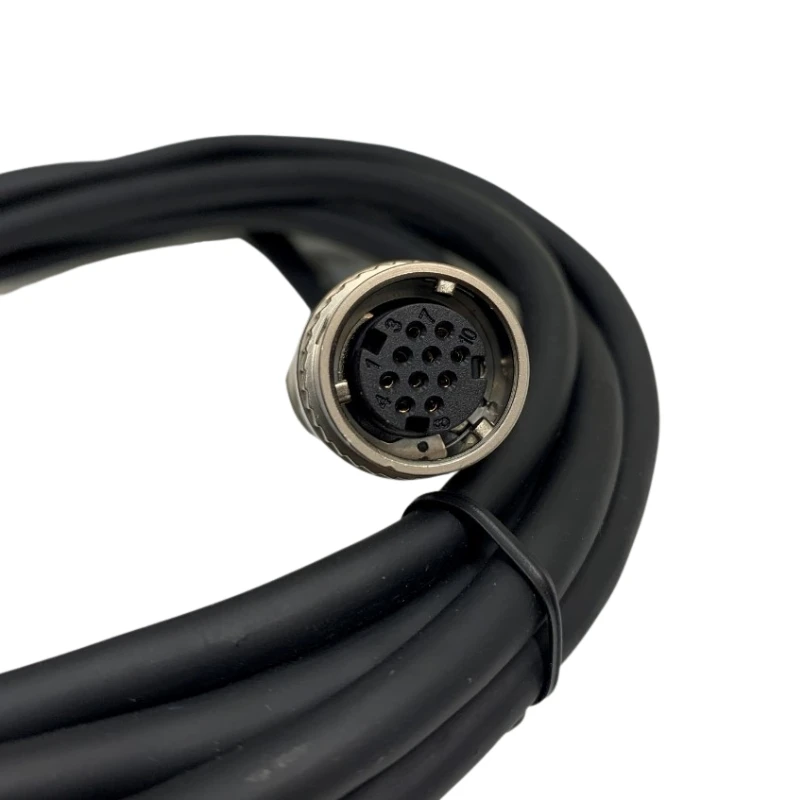 

НОВЫЙ кабель Yaskawa JZSP-CVP12-05-E, ускоренная доставка на складе