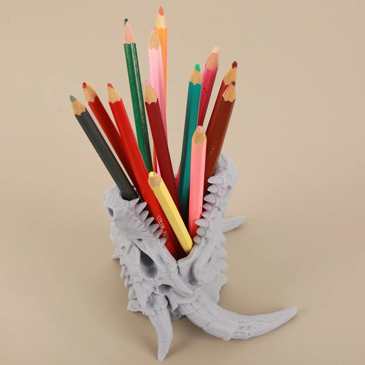 Cross-border Dark Dragon Skull Pen Holder, Fantasy Dragon Head Desktop Stationery Storage Cup, Creative Study Makeup Brush Decor