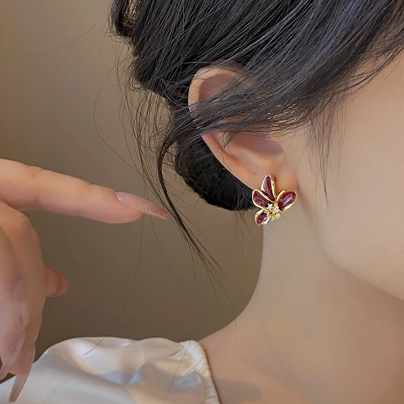 Asymmetric Metal Crystal Dripping Oil Flowers Earrings European American Style Personalized Fashion Stud Earrings Girls Jewelry