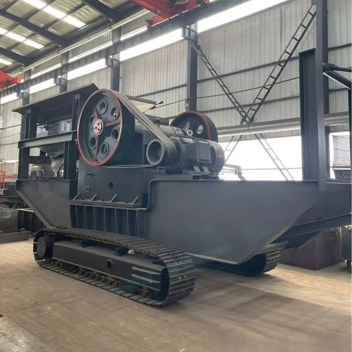 

New Small Mobile Limestone Granite Jaw For River Pebbles Crusher