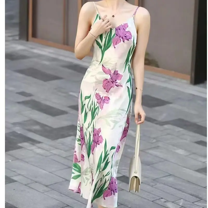 ชุดเดรสผู้หญิง ฤดูใบไม้ผลิ ฤดูร้อน 2024 รุ่นใหม่ ทรงหลวม สไตล์สาวออฟฟิศ ลายพิมพ์วินเทจ คอวี แขนกุด ลายดอกไม้