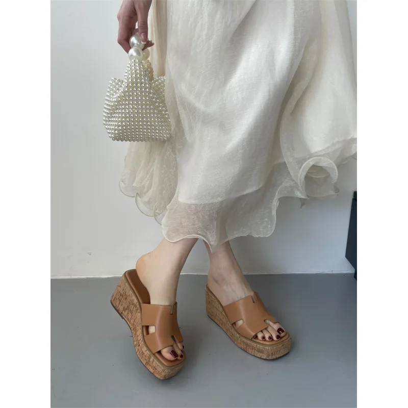 Sandalias de plataforma con parte inferior gruesa a la moda, zapatos de mujer con punta abierta, zapatillas sexis de Material PU, cabeza cuadrada, estilo europeo