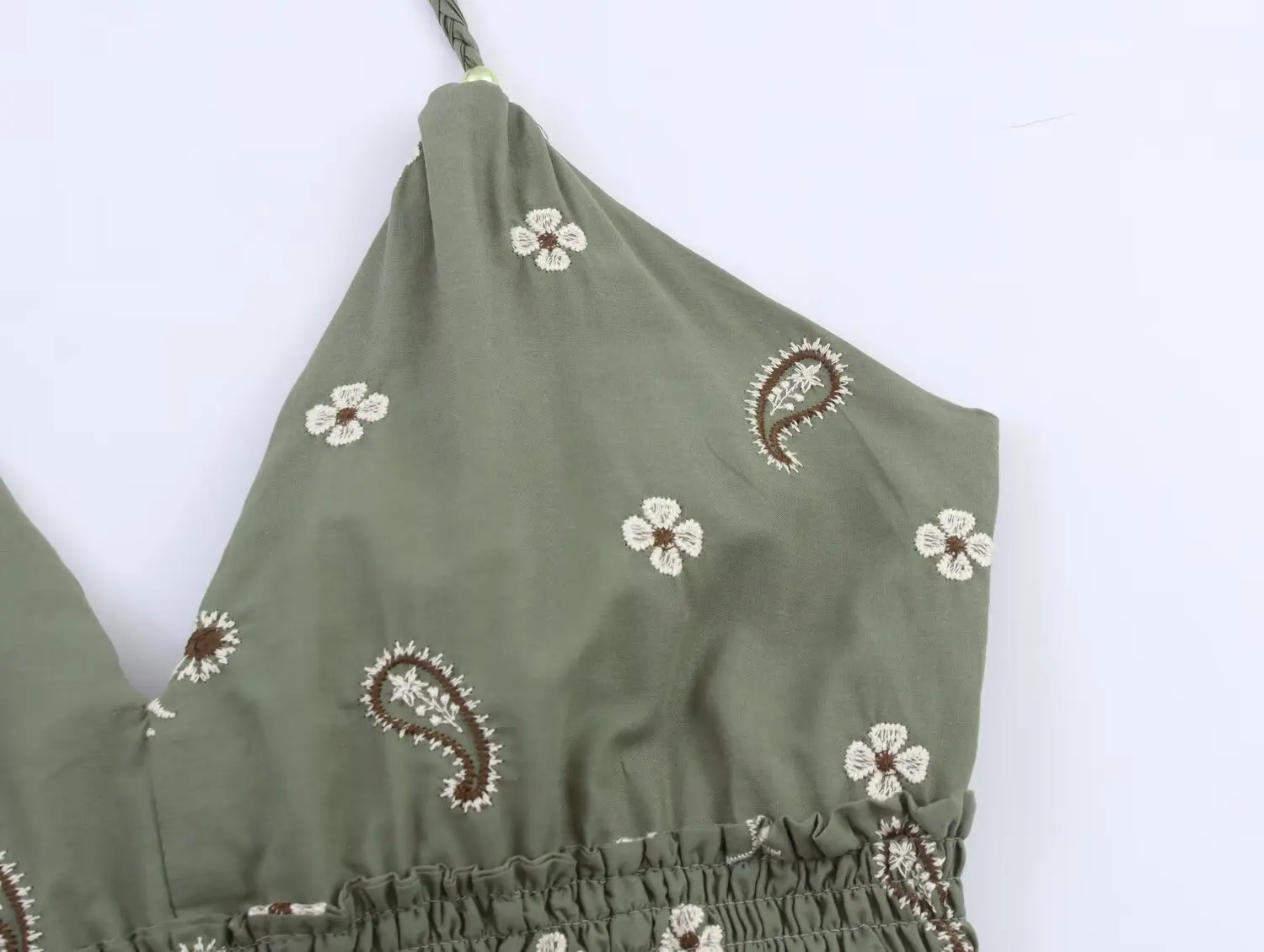 Robe mi-longue brodée simple, vêtements d'été pour femmes, style européen et américain, nouvelle collection