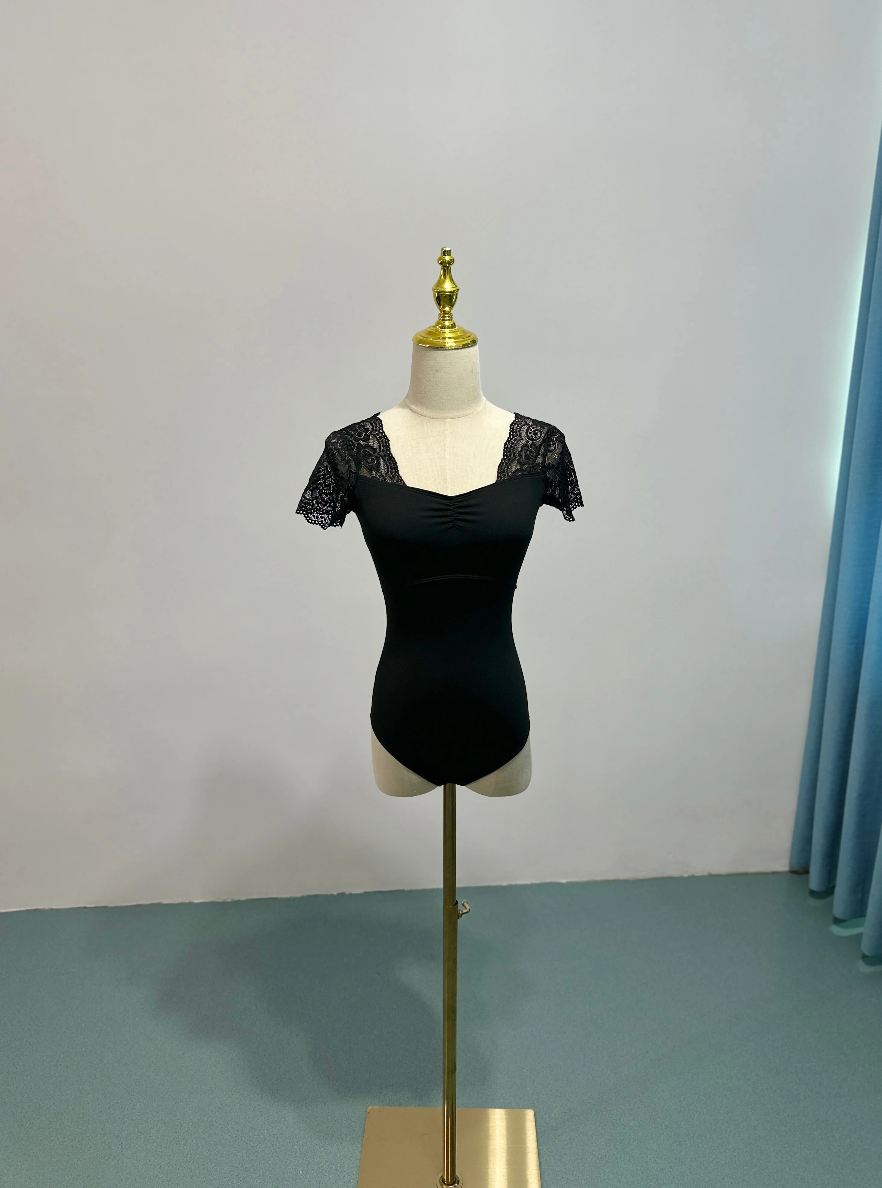 Elegante Manga Curta Collant para Mulheres, Roupas para Adultos Praticar Dança, Macacão Equipe de Ginástica Profissional