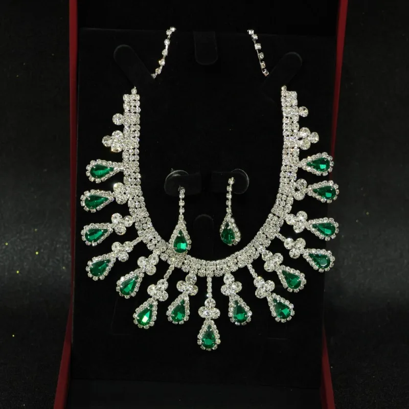 

Exquisite Fashion and Versatile Green Premium Suit, Necklace Earrings