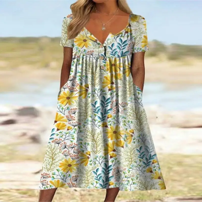 

Plus Size Women's Yellow V-Neck Short Sleeve Printed Maxi Dress