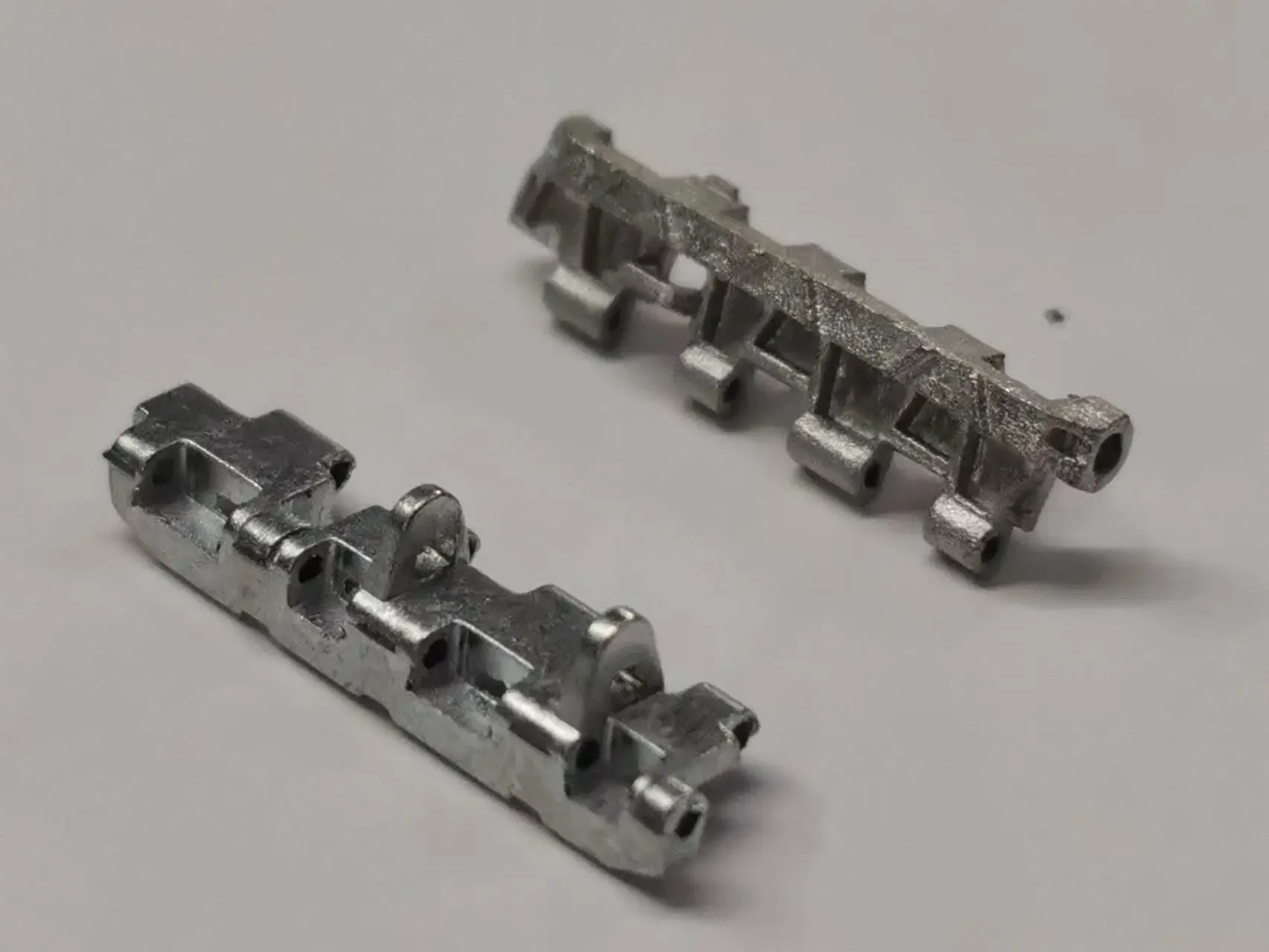 R-Model CHUANGZHENG MODEL CZ35007 1/35 Tiger I LateType kirsite Metal Track