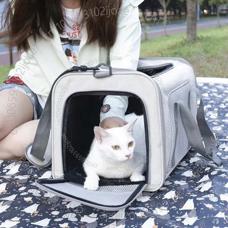Luxury sports fashion retro pet backpack light breathable comfortable portable foldable suitable for cats small dogs outdoor