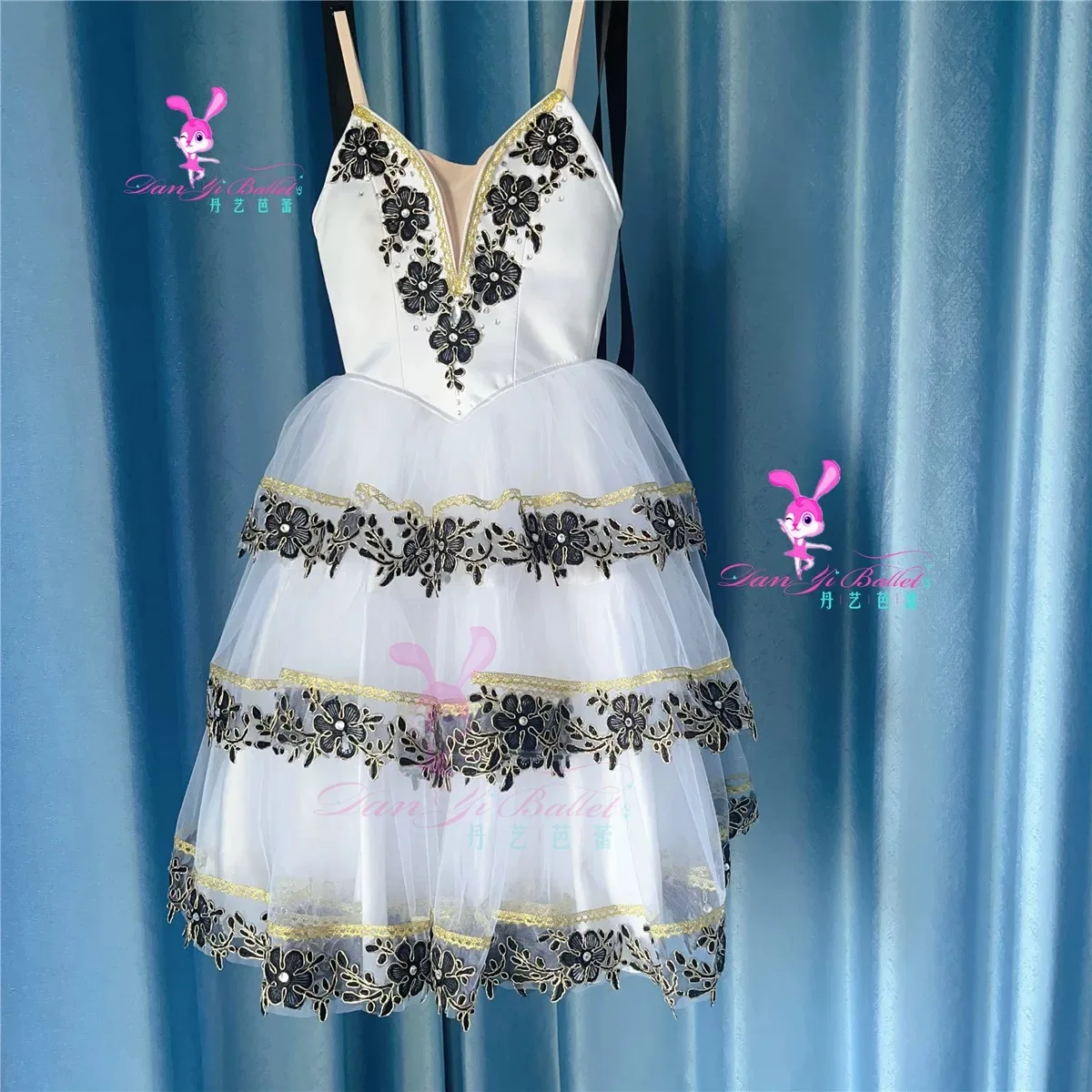 Danyi white Spanish Tang Quixote ballet dress performance dress short gauze dress competition costume performance professional c