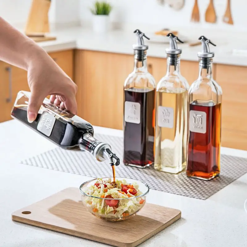 Oil Bottle Stopper Cap Dispenser Stopper Leak-proof Liquor Dispenser Sprayer Pourer Sauce Nozzle Liquor Leak-Proof Plug