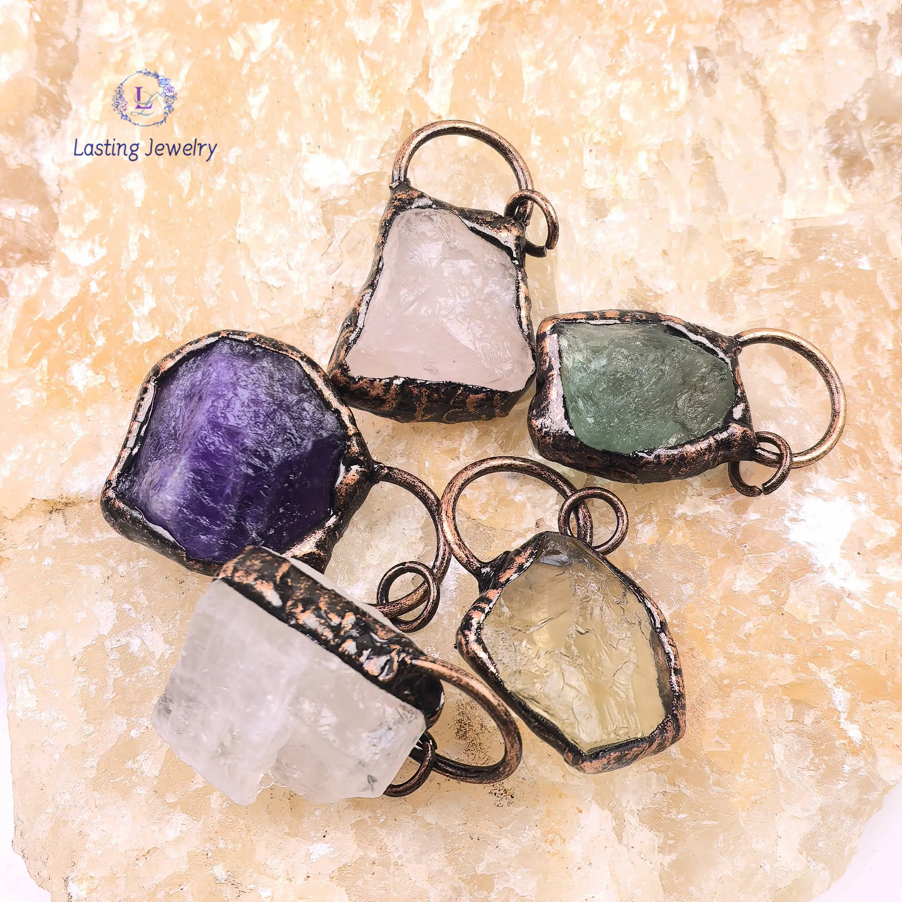 ملحوم البرونزية الخام الكتلة الكوارتز المعلقات ، الريكي كريستال العتيقة النحاس جمشت بلاطة شريحة البندول عقد بطرا عتيق مجوهرات