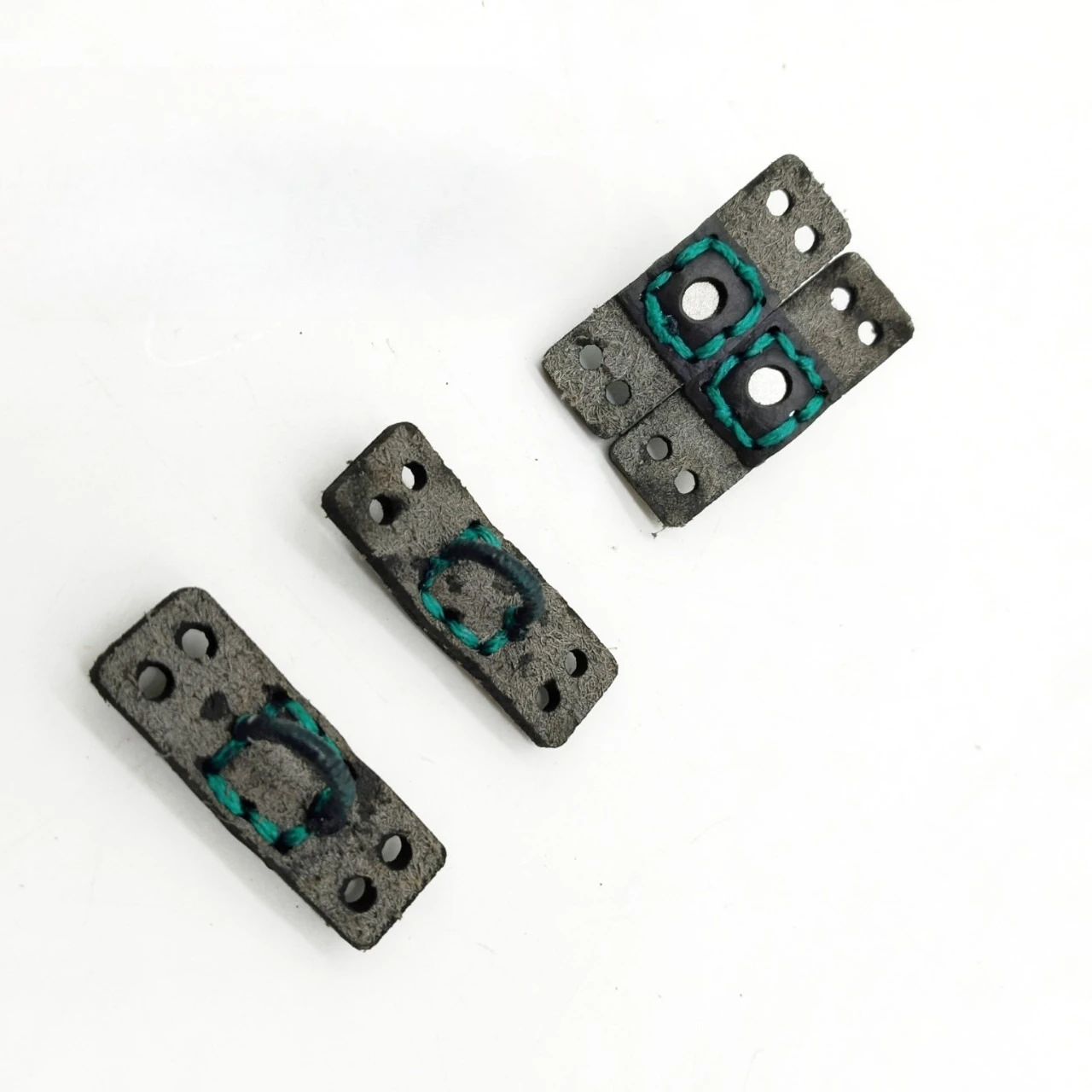 10PCS Slingshot Magnetic D-ring Leather Pocket Ultra Fiber Wear-resistant T-shaped Strong Magnetic Slingshot Accessories