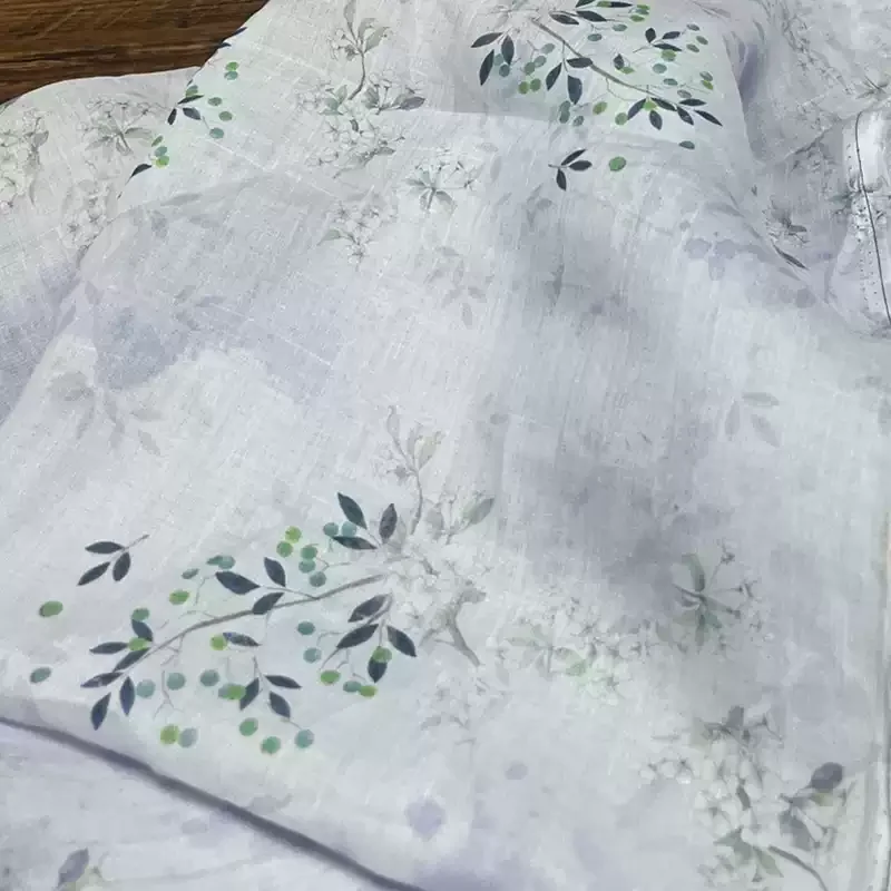 

100% ramie fabric, white printed pattern, used for making clothing, skirts, and DIY sewing fabrics