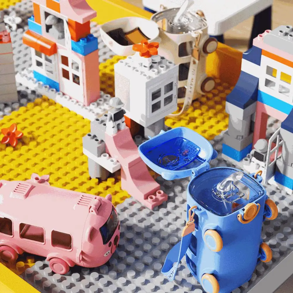 حاوية مياه للطعام، زجاجة مياه كرتونية مع حزام قابل للتعديل، كوب بقشة علوي مانع للتسرب لمتعة الأطفال في المدرسة #3