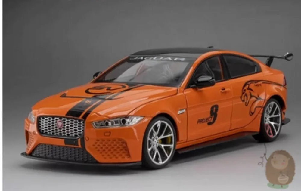 

1/18 Jaguar XE SV Project 8 Alloy Diecast Model Car Ornaments Birthday Gifts