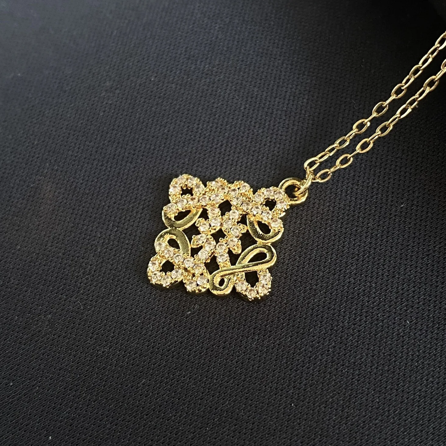 

Современное квадратное ажурное ожерелье с узлом Мистика, цепочка с геометрическим кулоном из нержавеющей стали, минималистичное изящное многослойное украшение